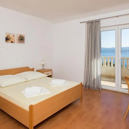 Beachfront Apartments Lara Omis Exterior photo