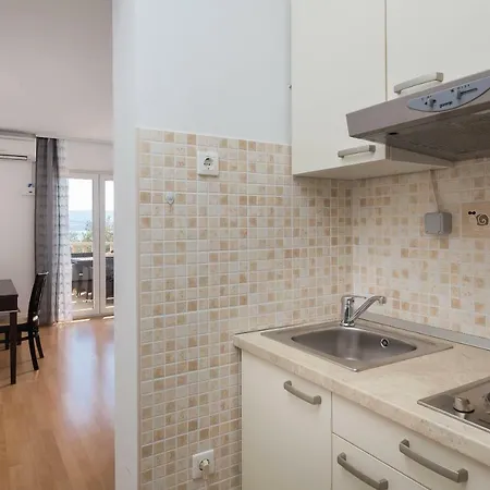 Beachfront Apartments Lara Omis Room photo