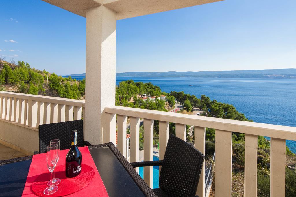 Beachfront Lara Apartment Omis